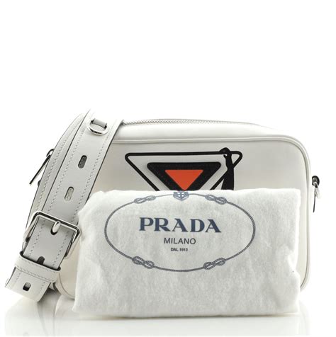 camera bag prada bianca|2013.